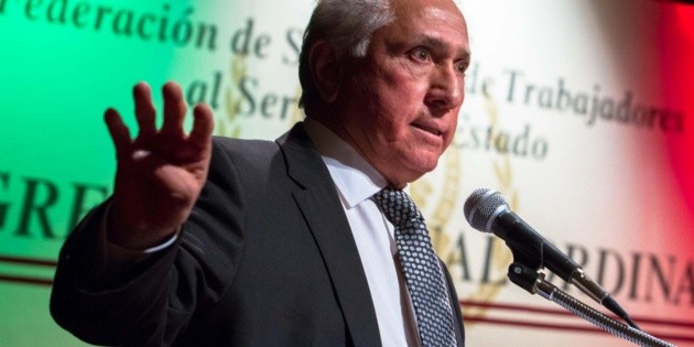 Jornada de lunes a s&aacute;bado, para bur&oacute;cratas de confianza