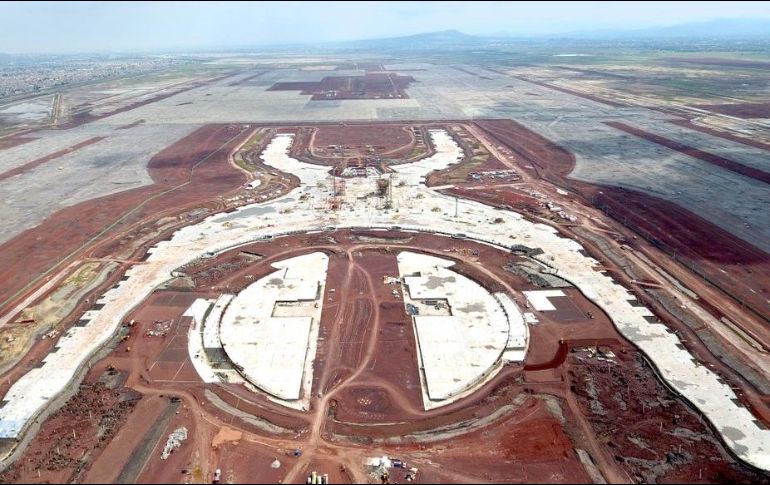 La cancelación del nuevo aeropuerto implicaría un costo de 110 mil millones de pesos. TWITTER / @NvoAeropuertoMx