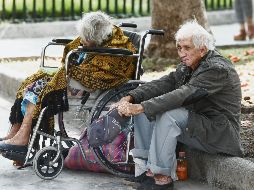 Los ancianos suelen ser abandonados por viejas rencillas por sus familiares. EL INFORMADOR  / A. Camacho