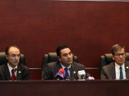 Ricardo Suro Esteves (centro), presidente del STJ, refirió que el proyecto de Presupuesto 2019 que presentaron contempla los “mínimos necesarios” para enfrentar los rezagos que arrastran. EL INFORMADOR/Archivo