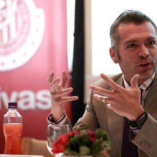 Almeyda también sacó provecho del préstamo a Chivas: Higuera