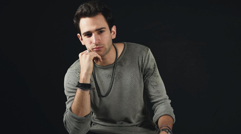 El artistan listo para seguir evolucionado. Especial