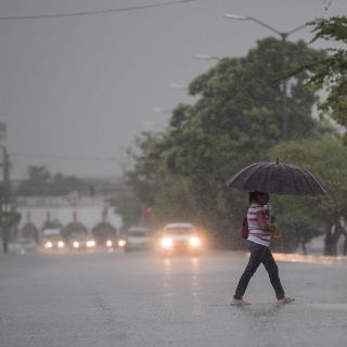Tormenta "Tara" se aproxima a costas de Jalisco generando fuertes lluvias
