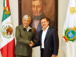 Como parte de su gira de agradecimiento por diversos estados del país, López Obrador acudirá, por la tarde, a la Plaza de Armas donde realizará un acto público. TWITTER / @AispuroDurango