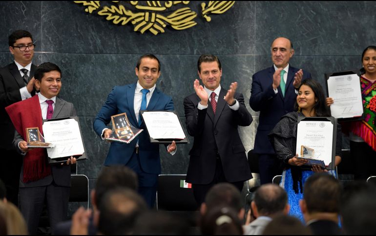 El mandatario aseguró que uno de los logros de su gobierno para apoyar al talento y a la juventud mexicana es la reforma educativa. NTX/PRESIDENCIA