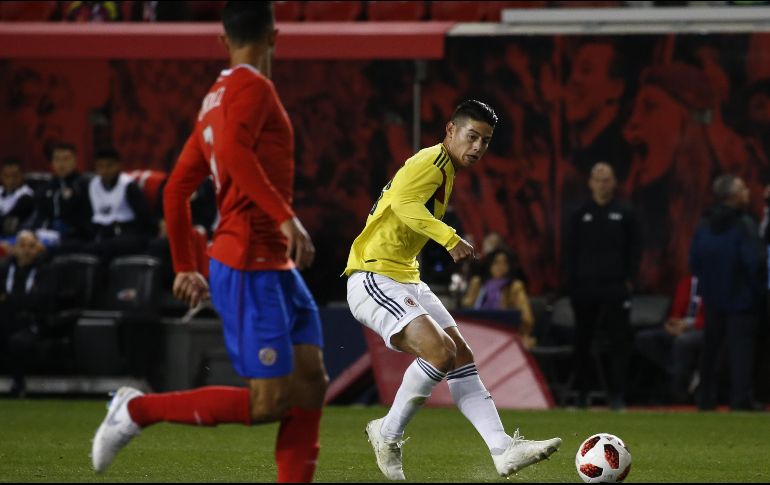 James guió a la tricolor a la victoria a partir de conducción y asociación. AFP/J. Zelevansky
