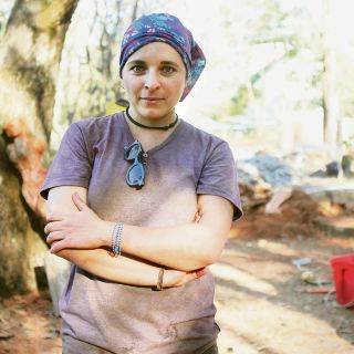 Ana Paula Luna resucita árboles Caídos