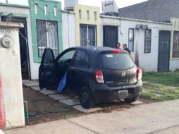 Cabe destacar que el vehículo se encontraba debidamente estacionado a fuera de un domicilio de dicho fraccionamiento, aunque al momento se desconoce si el sujeto vivía en ese lugar. ESPECIAL/ Policía de Tlajomulco
