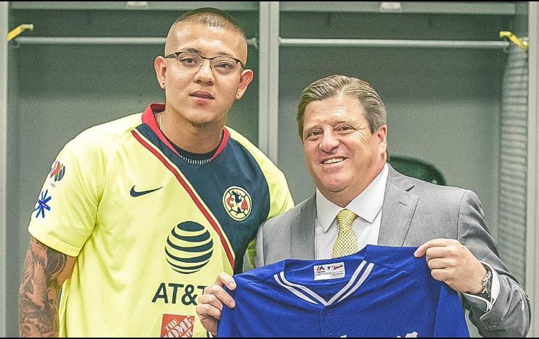 Urías sacó los últimos tres outs en el triunfo 2-1 que la novena de los Ángeles se apuntó ayer martes. TWITTER/@ClubAmerica