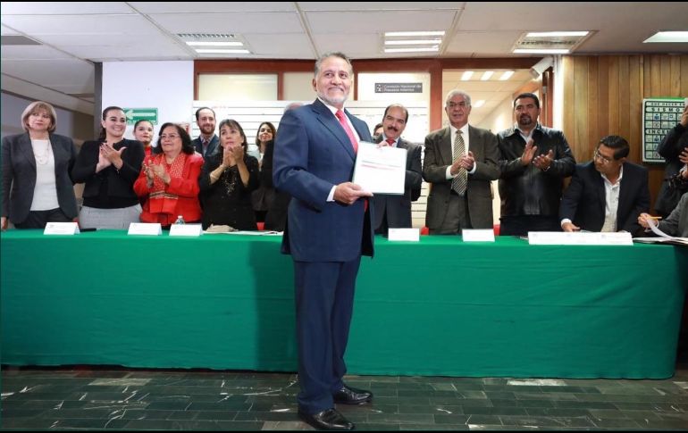 Zamora Jiménez aseguró que es bienvenida la autocrítica del partido en su proceso de reconstrucción. TWITTER/@arturozamora