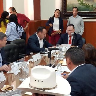 Diputados aprueban comparecencia de López Lara y comisión especial por C5