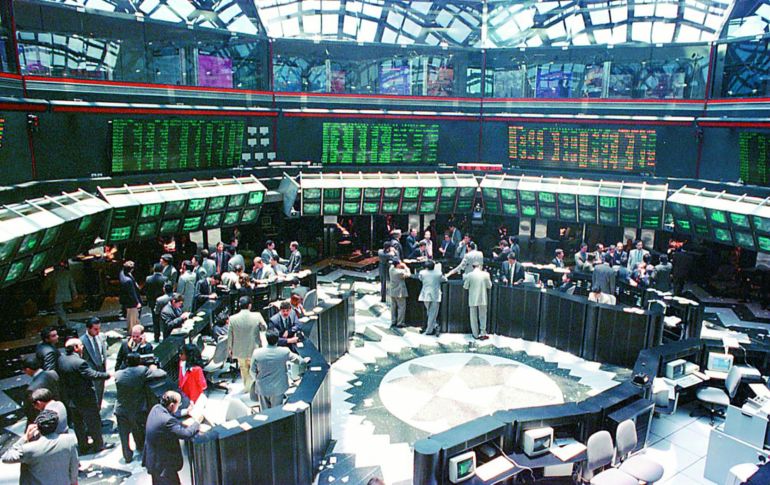 En el mercado accionario local se opera con un volumen de 1.3 millones de títulos, por un importe económico de 52.8 millones de pesos. NTX / ARCHIVO