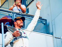 De lograr la ventaja por ocho puntos,  Hamilton la ampliaría a 75 puntos; de momento, supera a Vettel por 67 unidades. TWITTER / @MercedesAMGF1