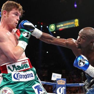 Mayweather se burla del contrato millonario de "Canelo"