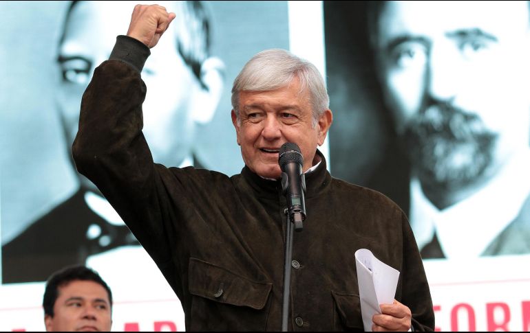 El presidente electo Andrés Manuel López Obrador encabezó un mitin en la Plaza de Armas de Saltillo. SUN/A. Monroy