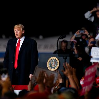 Trump agradece a México respuesta ante caravana de migrantes