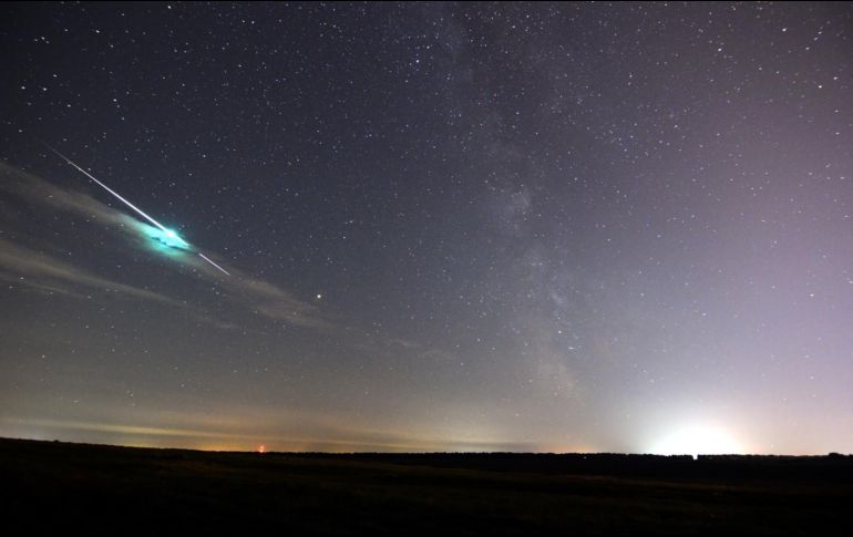 Las Oriónidas tienen una tasa de 20 a 25 objetos por hora, las cuales se pueden apreciar cuando el cielo nocturno se encuentra despejado o en lugares alejados de la contaminación lumínica.  ESPECIAL / amsmeteors.org