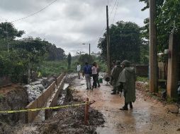 Un mando, un oficial y 20 soldados de tropa adscritos a la 29 Zona Militar, apoyados por personal de Protección Civil y de la policía municipal, realizan reconocimientos en el área. TWITTER / @SEDENAmx
