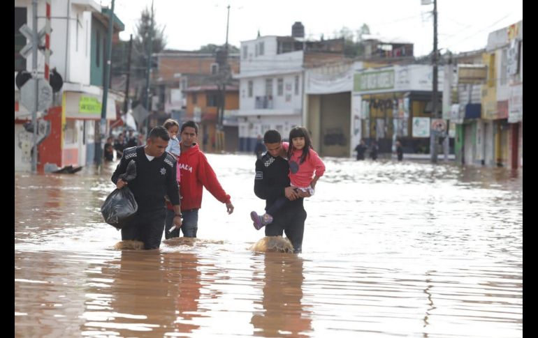 Al menos 30 puntos de inundaciones y encharcamientos se registraron en la capital michoacana.