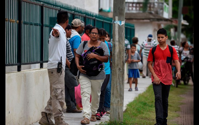 En el municipio de Escuinapa se preveía la evacuación de unas tres mil personas de la zona costera de Teacapan.