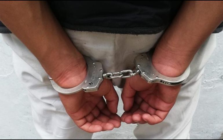 Policías detuvieron al sospechoso, el cual fue trasladado a la Fiscalía para la Atención de Delitos Sexuales. ESPECIAL