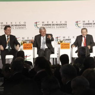 AMLO descarta desequilibrios económicos por consulta sobre aeropuerto