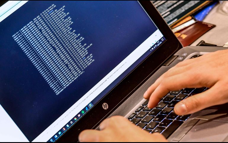El monitoreo del funcionamiento del sistema financiero detectó algunos elementos que determinaron un ataque cibernético a AXA en el SPEI. AFP/Archivo