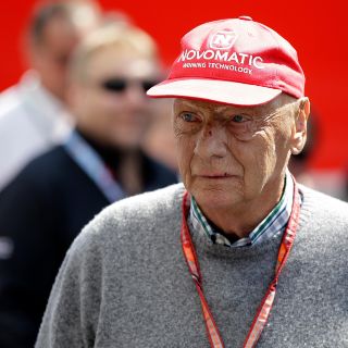 Niki Lauda deja el hospital luego de un trasplante de pulmón