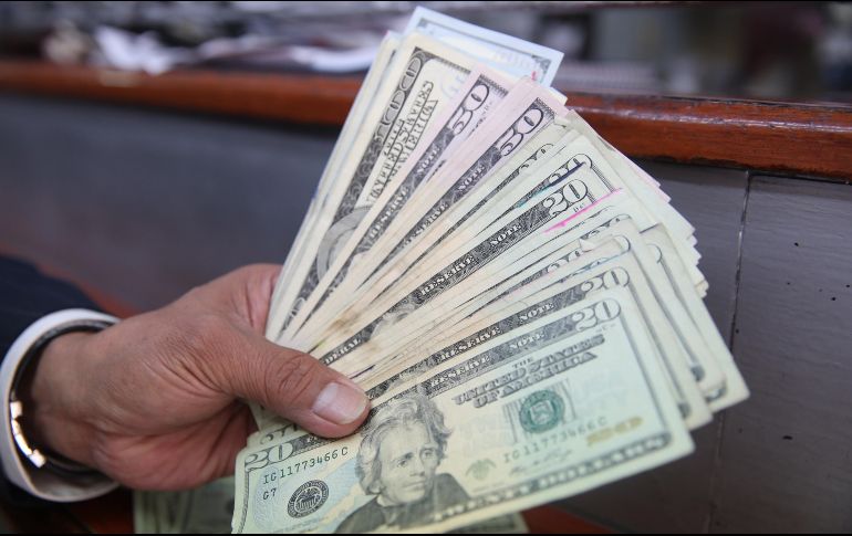 El tipo de cambio para las operaciones denominadas en moneda extranjera pagaderas en el país se ubica en 19.4169 pesos. EL INFORMADOR / ARCHIVO
