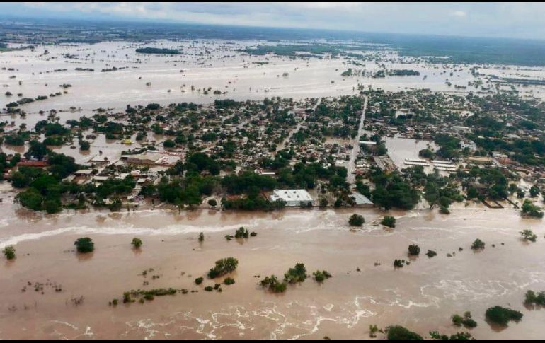 Los ríos desbordados inundaron comunidades de Nayarit. ESPECIAL