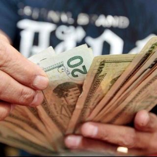 Dólar desciende, se vende hasta en 19.81 pesos