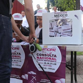 Tinta utilizada para votar en consulta del NAICM se borra