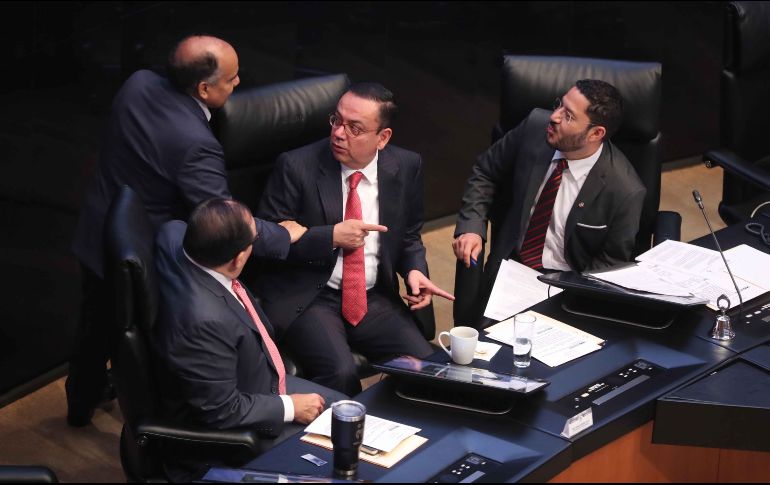 Jorge Carlos Ramírez Marín, Manuel Añorve, Germán Martínez y Mart Batres, durante la sesión de hoy en la Cámara de Senadores. SUN/L. Godínez