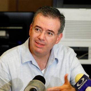 Necesario, crear confianza en el país ante contexto global: Banxico