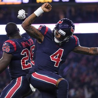 Texans arrollan a Dolphins