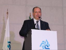 Gustavo de Hoyos, presidente de la Coparmex, recomienda al presidente electo que asuma la responsabilidad jurídica y política de la decisión, misma que espera 