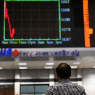 Tras consulta, peso refleja inestabilidad