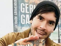 Es el segundo libro del youtuber, a diferencia  del primero era más una obra de auto ayuda que realmente prosa. ESPECIAL