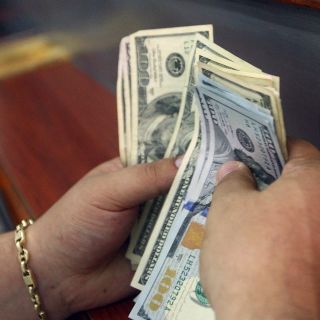 Dólar llega hasta 20.36 pesos a la venta