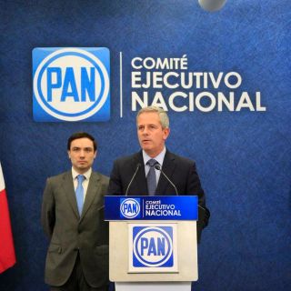 López Obrador es nocivo para México, dice el PAN