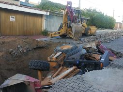 Se prevé que toda la calle sea abierta para reparar la tubería. ESPECIAL / Bomberos de Zapopan