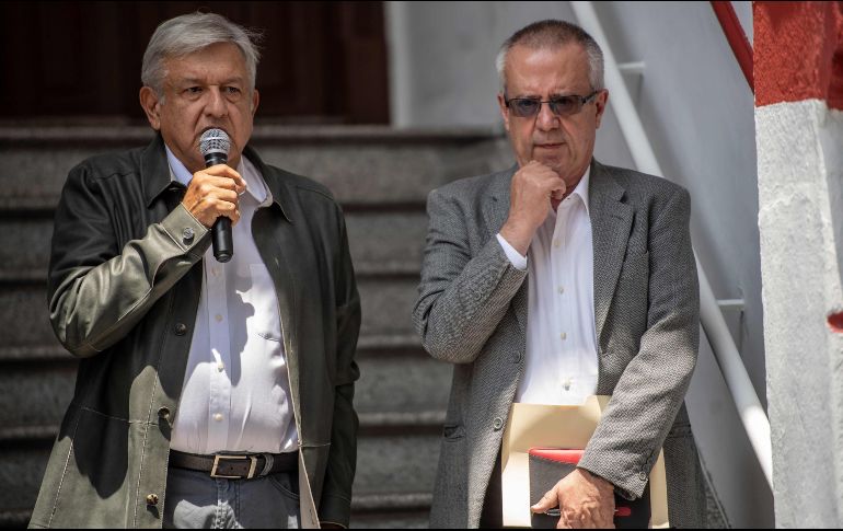 Andrés Manuel López Obrador y Carlos Manuel Urzúa, próximo secretario de Hacienda. AFP/Archivo