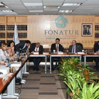 Fonatur alista despido de 50% de sus trabajadores