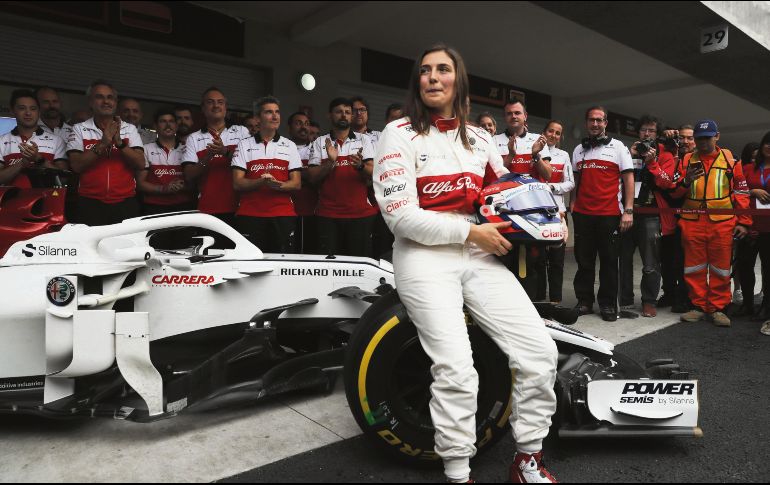 La piloto de pruebas de Sauber se mostró satisfecha tras conducir un coche de la Fórmula Uno. EFE