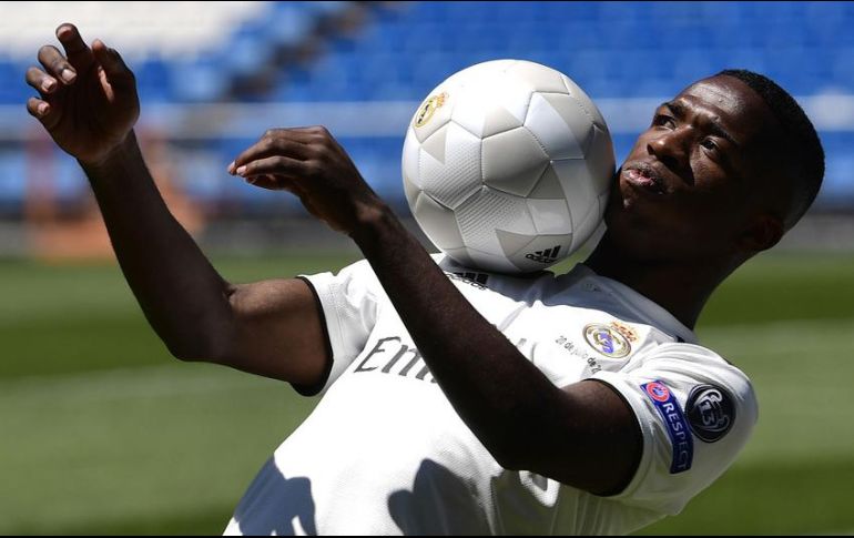 Vinícius llegó este verano al Real Madrid procedente del Flamengo, a cambio de unos 45 millones de euros. AFP/ARCHIVO