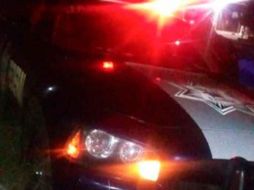 Las patrullas presentaron múltiples impactos de arma de fuego en diferentes partes de la carrocería. TWITTER/@Vanguardia_Mx