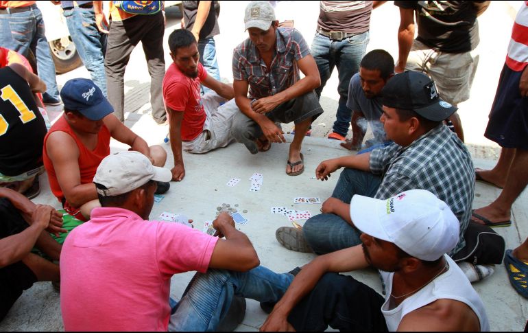 Los migrantes decidieron quedarse por segundo día en Juchitán. NTX / F. Estrada