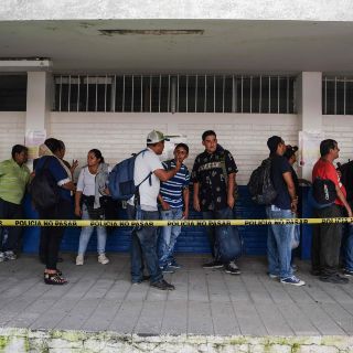 Cancillería pide a salvadoreños que "no armen leyenda" para salir en caravana