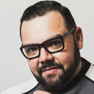 Benito Santos, la estela celestial en su nueva colección