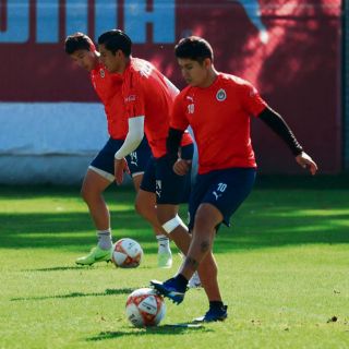 Cuatro prospectos en la mira de las Chivas
